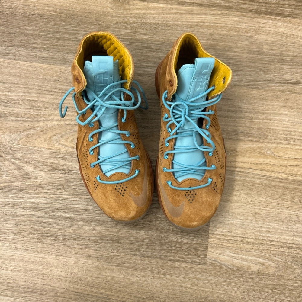 Nike LeBron 10 “Scooby-Doo”
